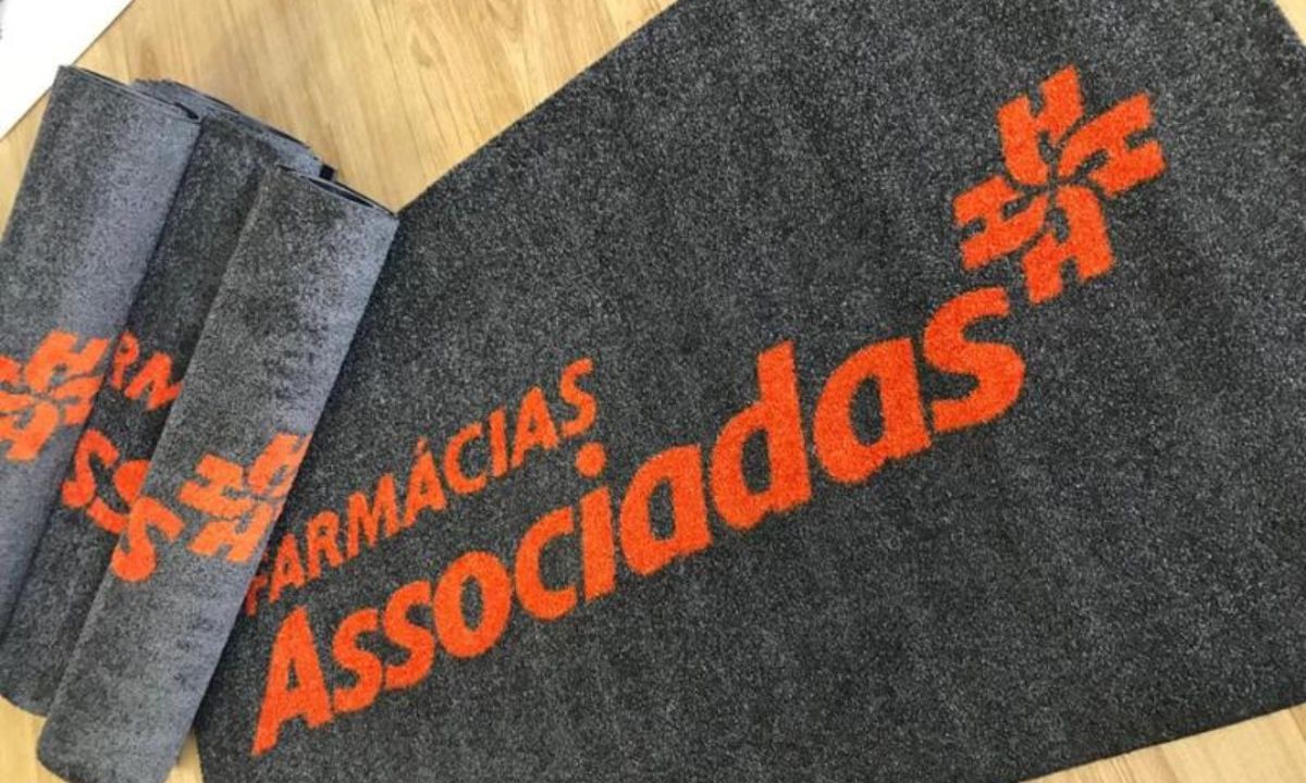 Como Cuidar e Manter Seus Capachos Personalizados Novos por Mais Tempo