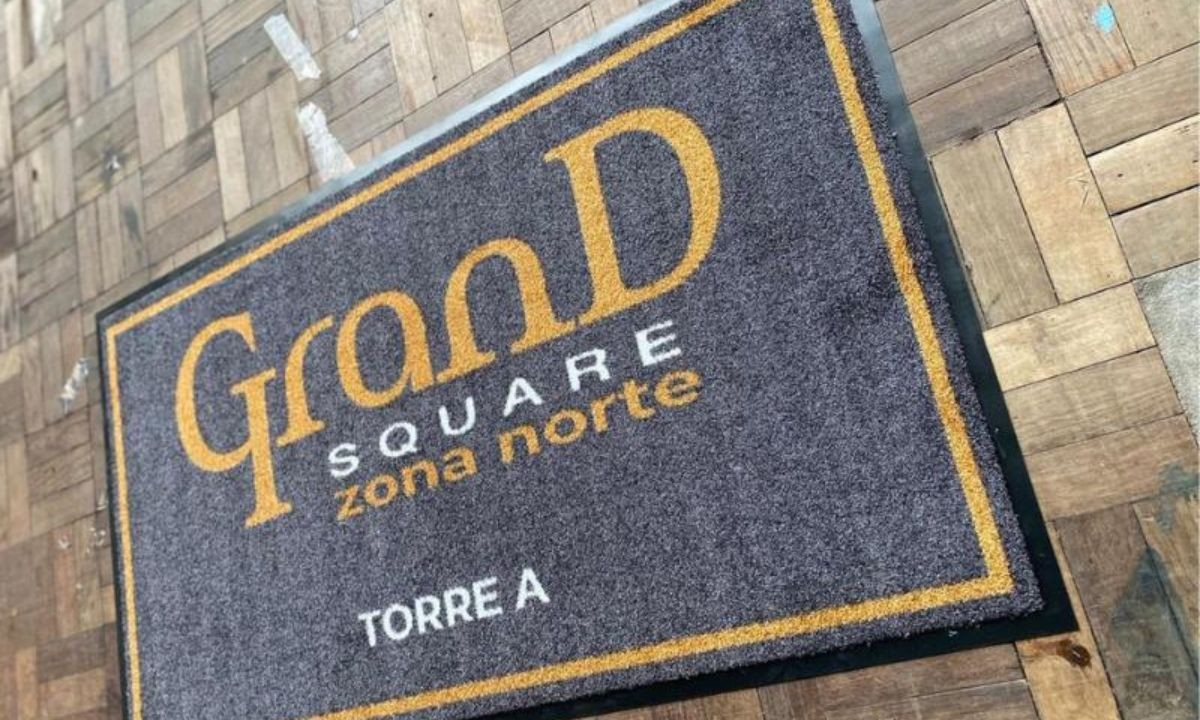 Capachos Personalizados em Vinil ou Nylon: Qual Escolher?