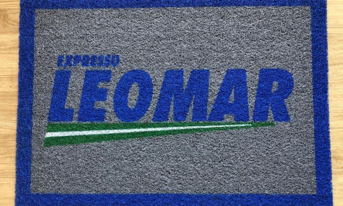 Capachos Sob Medida: Conforto, Beleza e Funcionalidade para Ambientes Corporativos