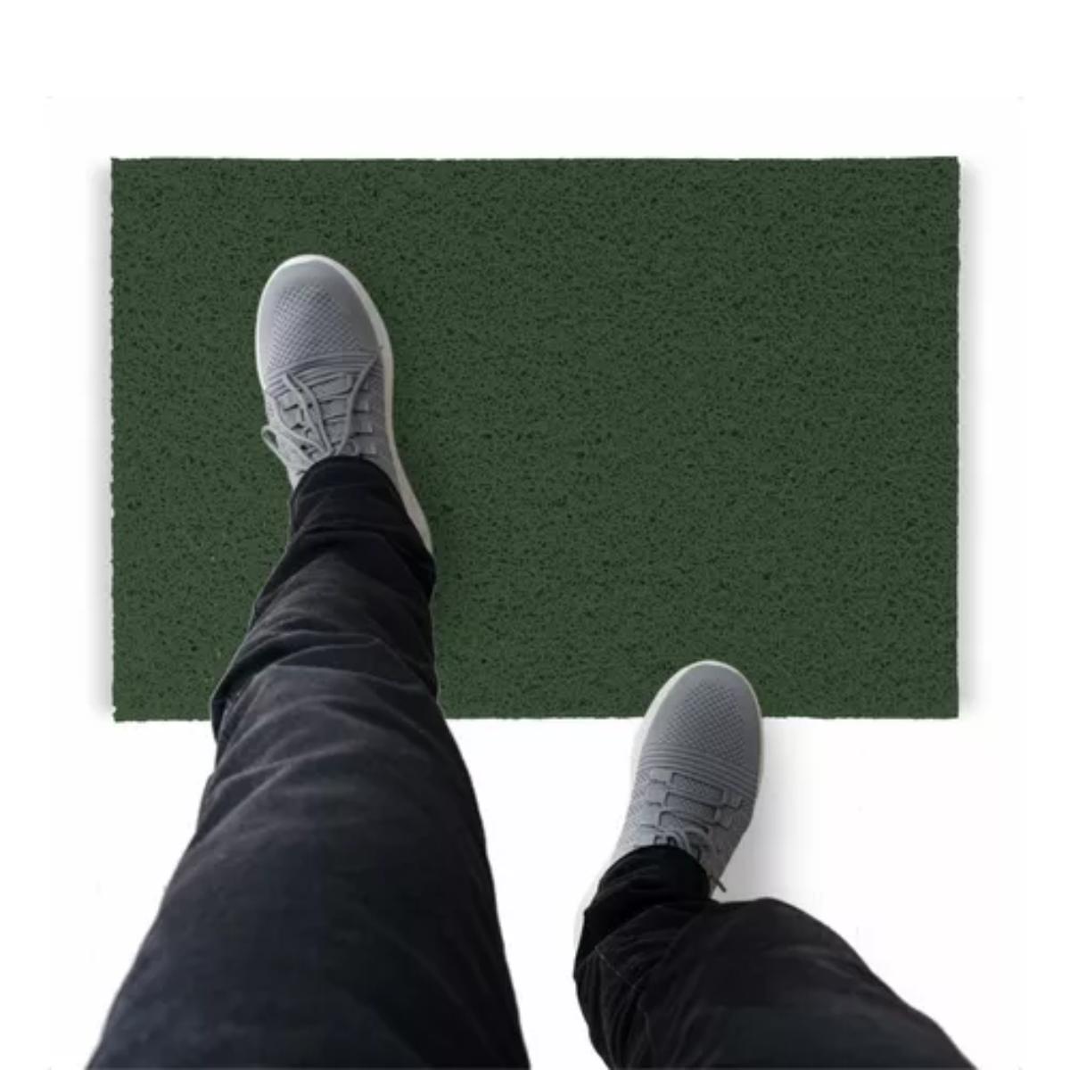 Tapete Capacho De Vinil Liso De Entrada 60x40cm Verde Musgo Comprimento 40 Cm Cor Verde-musgo Desenho Do Tecido Fibra Entrelaçada Largura 60 Cm